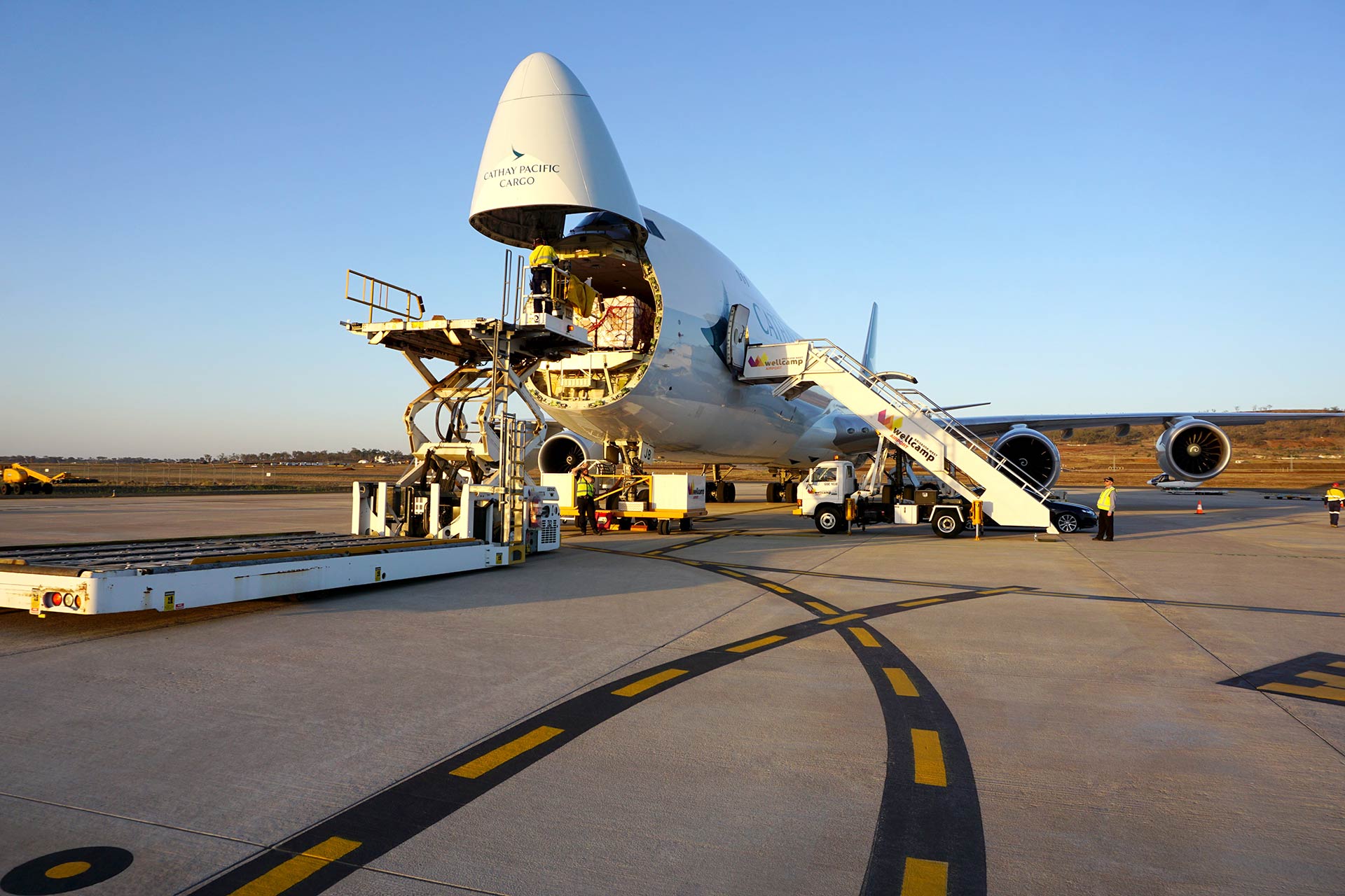 Loading of charter cargo plane